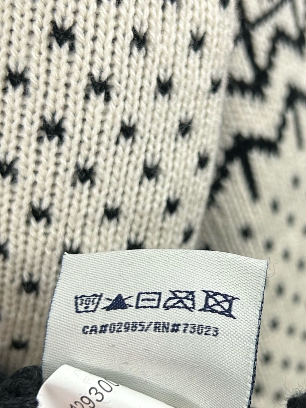 Bluenotes Cozy Fair Isle Reindeer Knit Sweater Size Medium - Picture 6 of 7